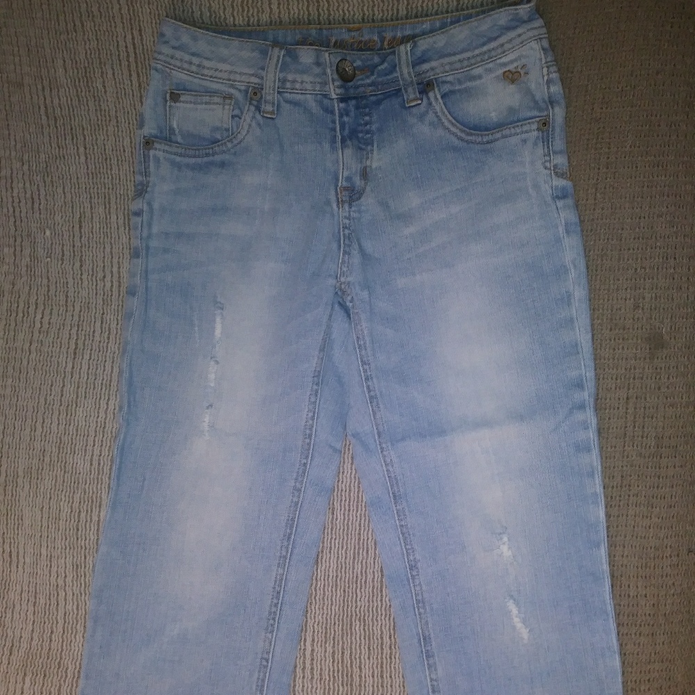 🍂🍁Justice Distressed Capri Jeans 14S EUC